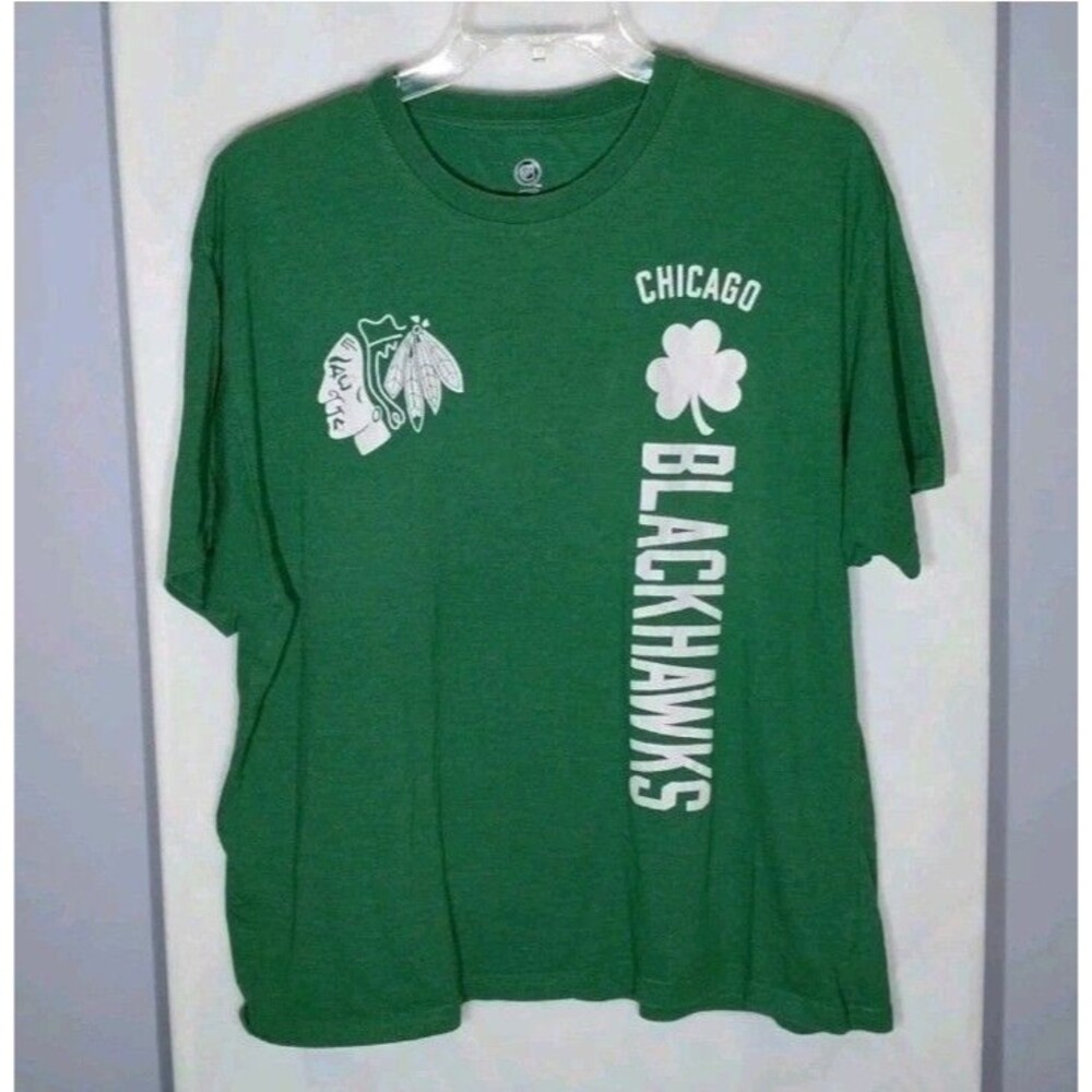 Chicago Blackhawks Men’s 2XL Green St Patrick’s Day Shamrock NHL T Shirt